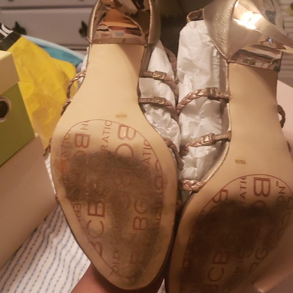 Gold high heels - Picture 4 of 4